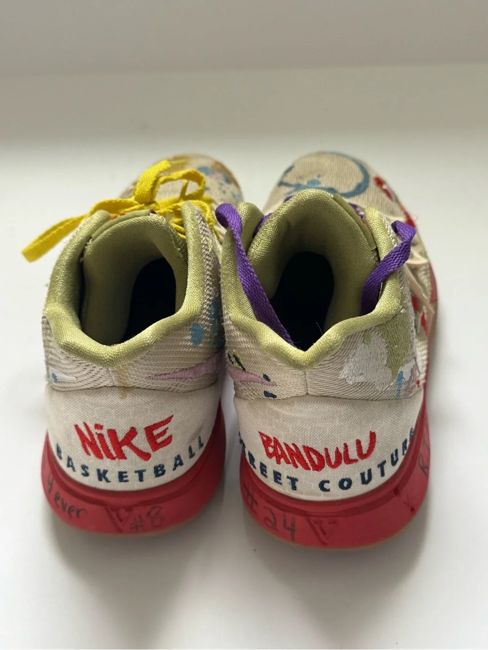 Nike Kyrie 5 x Bandulu Embroidered Splatters | Size 7Y
